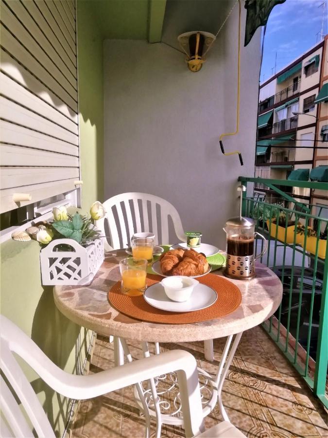 Apartamento En El Centro De Аліканте Екстер'єр фото